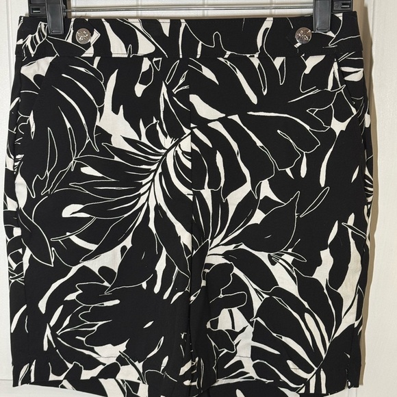 Rafaella Black and White Bermuda Shorts with Tropical Leaf Print - Picture 5 of 9